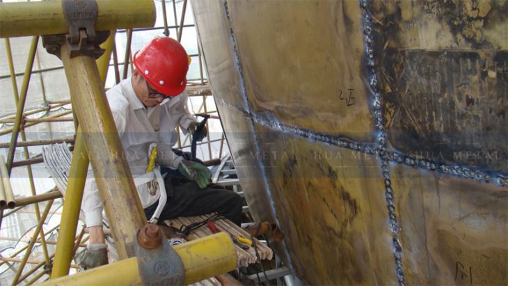 Site-installation-of-buidling-gold-dome